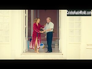 Valeria Golino in Les estivants (2018) 2