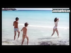 Valeria Golino Beach , Outdoor scene in Respiro (2002) 11
