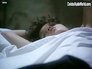 Valeria Golino in Storia d'amore (1986) 15