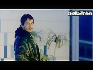 Valeria Solarino in Fame chimica (2003) 3