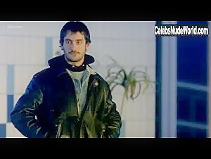 Valeria Solarino in Fame chimica (2003) 5