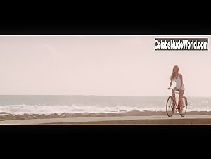 Vanessa Paradis in Elisa (1995) 3