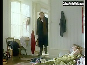 Vanessa Paradis Flasing , boobs in Noce blanche (1989) 10