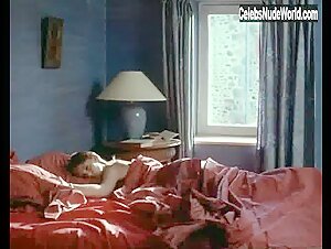 Vanessa Paradis Sensual , Blonde in Noce blanche (1989) 12