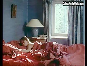 Vanessa Paradis Sensual , Blonde in Noce blanche (1989) 13