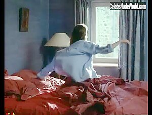 Vanessa Paradis Sensual , Blonde in Noce blanche (1989) 19