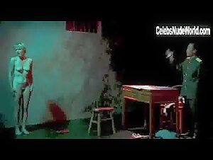 Veronique Picciotto in A Nu (theatre) (2014) 3