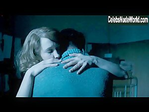 Vera Farmiga in In Tranzit (2008) 7