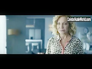 Veronica Sanchez in El embarcadero (series) (2019) 16