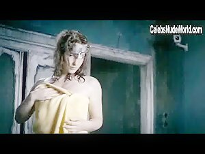 Vica Kerekes nude , boobs scene in 1 (2009) 5