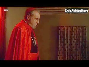 Victoria Abril in Padre nuestro (1985) 8