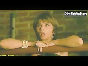 Victoria Abril in Tacones lejanos (1991) 9