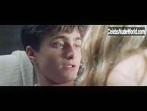 Victoria Hill in December Boys (2007) 19