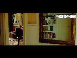 Vimala Pons in J'aurais pu etre une pute (2011) 15