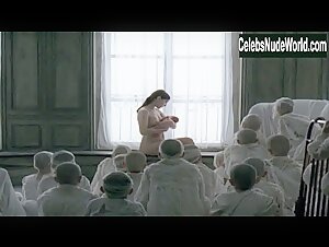 Virginie Ledoyen in Saint Ange (2004) 13