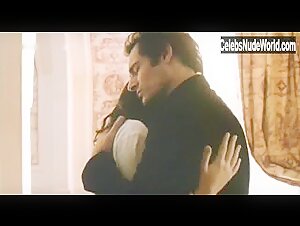 Virginie Ledoyen in En plein coeur (1998) 12