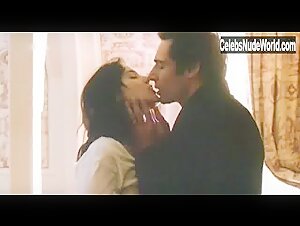 Virginie Ledoyen in En plein coeur (1998) 8
