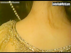 Vittoria Belvedere Costume , Brunette in Zoloto (1992) 8