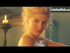 Viva Bianca Nipple , Blonde in Spartacus: Vengeance (series) (2010) 15