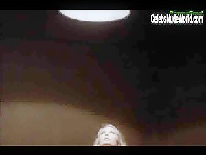 Wendy Schumacher boobs , Blonde in Fugitive Rage (1996) 4