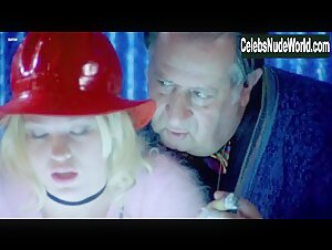 Yuliya Mayarchuk Blonde , Butt in Trasgredire (2000) 20