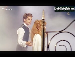 Yvonne Ekmann in Halloj i himmelsengen (1965) 10