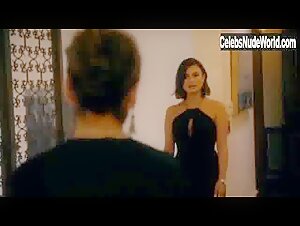 Sarah Michelle Gellar Kissing Nathalie Kelley Cruel Intentions Unaired Pilot (2016) Loadmachine 3