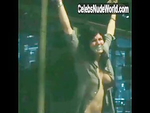 Alexandra Daddario bouncing boobs 13