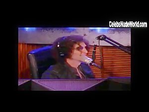 Beth Stern Sexts a underwear photo to Howard Stern 8