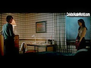 Natalia Dyer Underwear scene in Stranger Things 17
