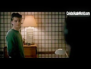 Natalia Dyer Underwear scene in Stranger Things 9