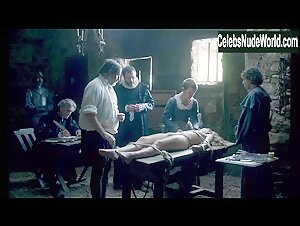 Amaia Aberasturi in Coven of Sisters (2020) 3