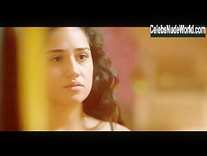 Haley Sanchez in Generaion (2021-) s01e01 5