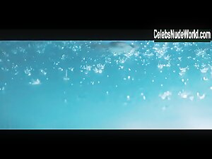 Pihla Viitala, Sofia Pekkari in Cold Courage (2020) s01e01 1