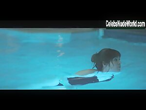 Pihla Viitala, Sofia Pekkari in Cold Courage (2020) s01e01 14