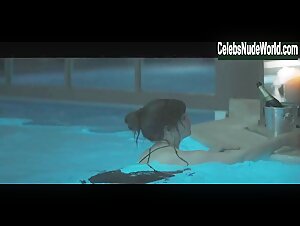 Pihla Viitala, Sofia Pekkari in Cold Courage (2020) s01e01 18