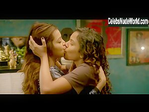 Plabita Borthakur, Sanghmitra Hitaishi in Bombay Begums (2021-) s01e02 18