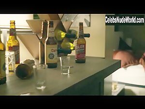 Lina Esco in S.W.A.T. (2017-) s04e10 1