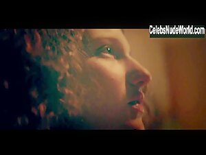 Tallulah Haddon in Kiss Me First (2018) s01e04 3