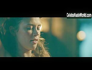 Mia Tomlinson in The Lost Pirate Kingdom (2021-) s01e03 18