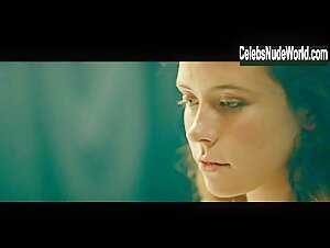 Mia Tomlinson in The Lost Pirate Kingdom (2021-) s01e03 7