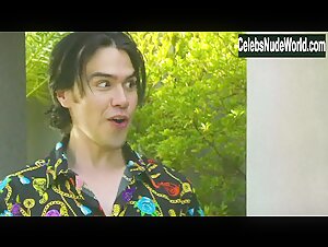 Dana Wolf in Die Influencers Die (2020) 13