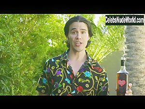 Dana Wolf in Die Influencers Die (2020) 17
