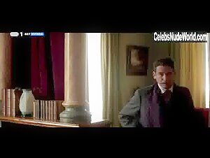 Julia Palha bed , hot scene in Ordem Moral 8