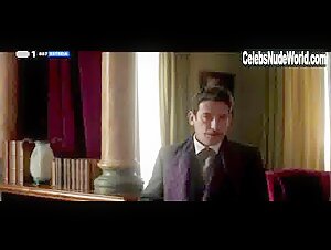 Julia Palha bed , hot scene in Ordem Moral 9