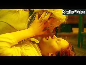 Beanpole (2019) - Best Scenes compilation 19