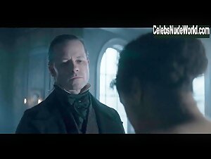 Perfect Butt , Dressing In A Christmas Carol (2019) 10