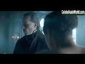 Perfect Butt , Dressing In A Christmas Carol (2019) 16
