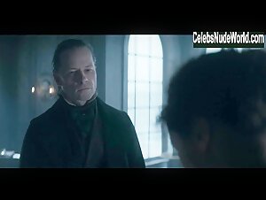 Perfect Butt , Dressing In A Christmas Carol (2019)