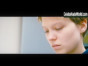 Léa Seydoux, Adèle Exarchopoulos breasts, Nude scene in Blue Is the Warmest Color (2013) 19